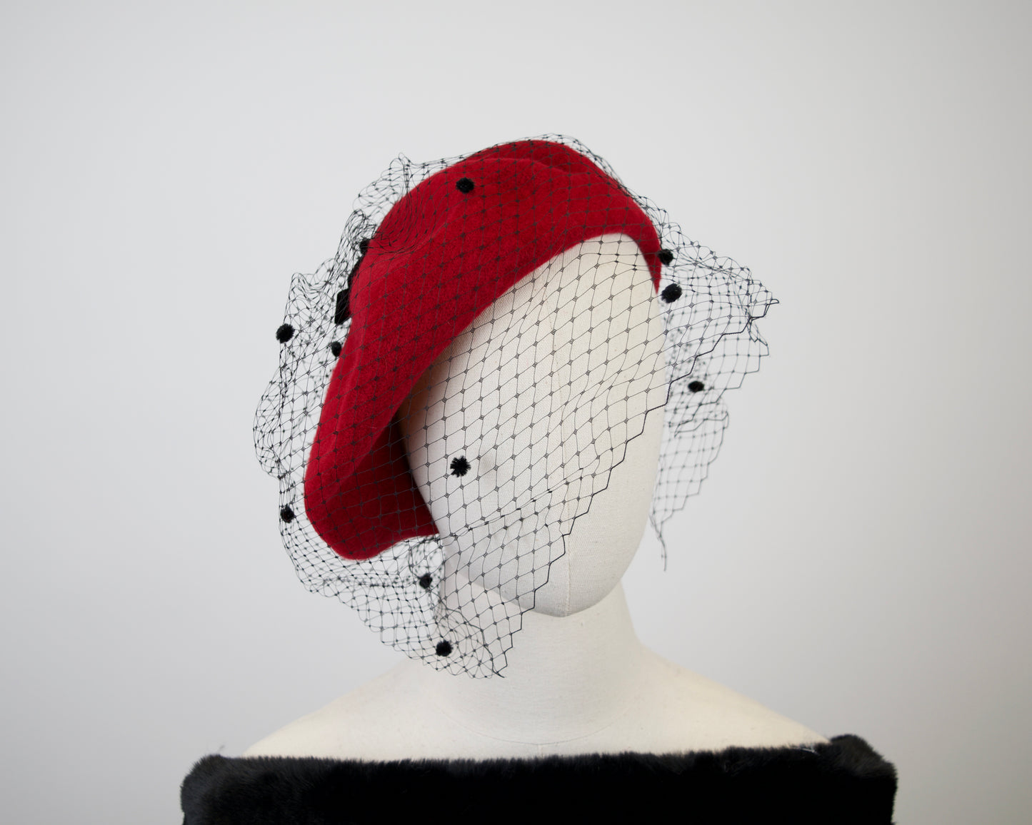 Veiled Beret Red
